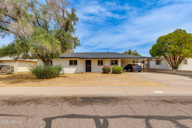 1524 W Ocotillo Road - Photo 1