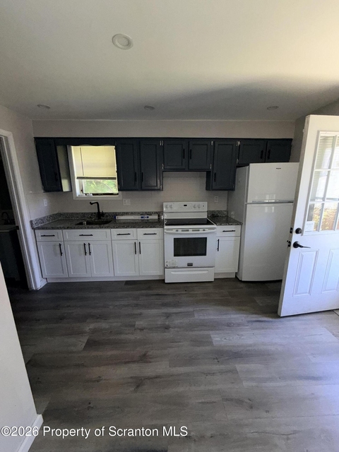 478 N Pennsylvania Avenue - Photo 1