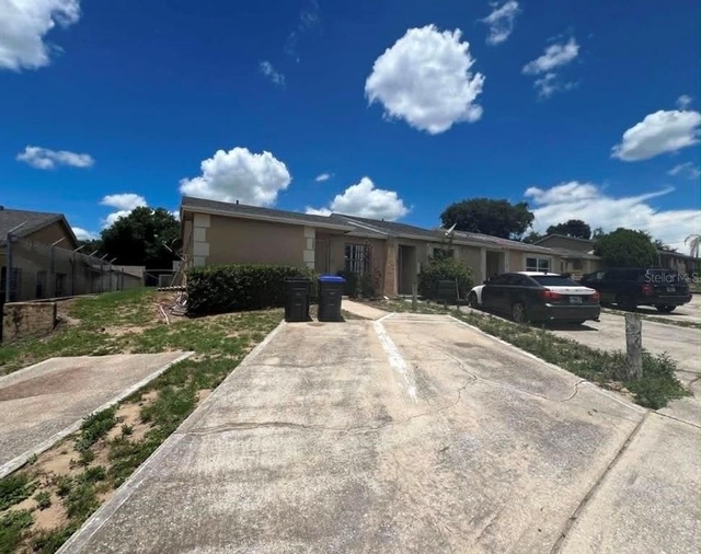 1109 Woodman Way - Photo 1