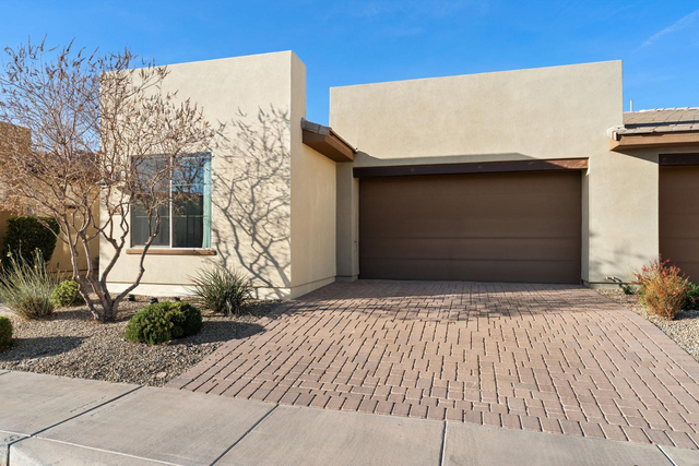 678 E Cobble Stone Drive - Photo 1