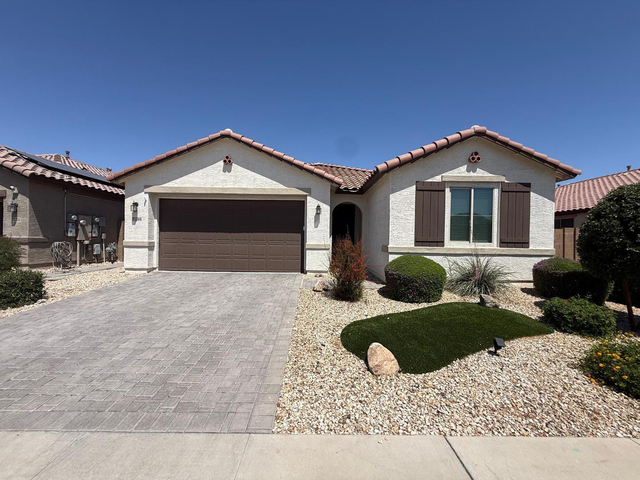 15744 W Jefferson Street - Photo 1
