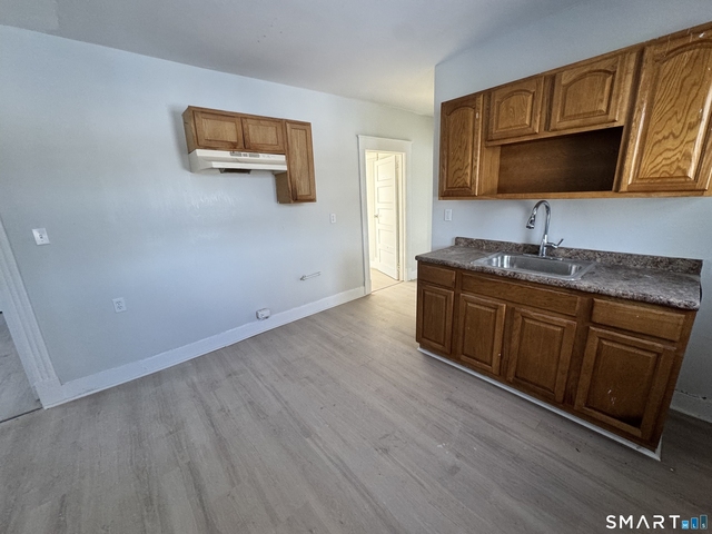 190-192 Brook Street - Photo 1