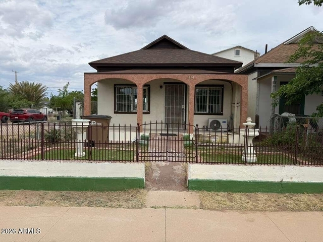 834 E 5th Street - Photo 1