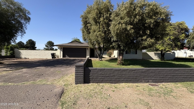 4422 W Greenway Road - Photo 1