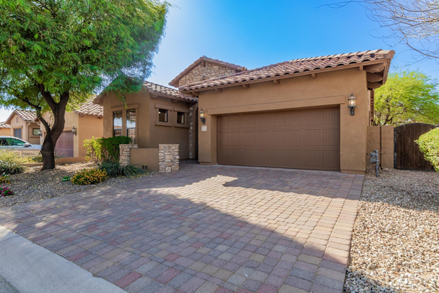 6850 E Pearl Street - Photo 1