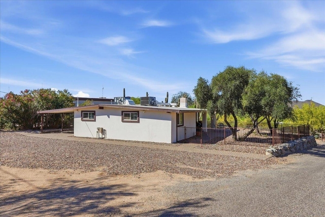 38466 N Basin Road - Photo 1
