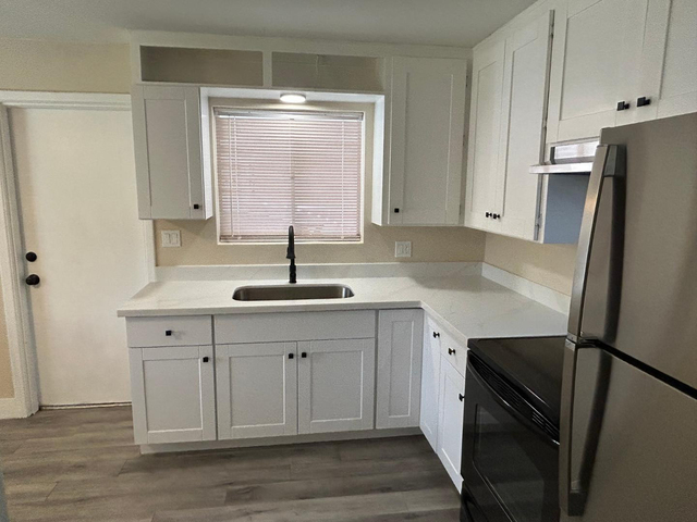 726 E 3rd Avenue - Photo 1