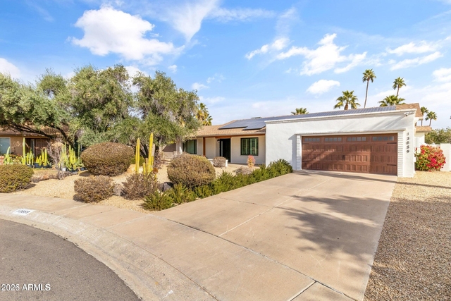 13859 N 45th Street - Photo 1