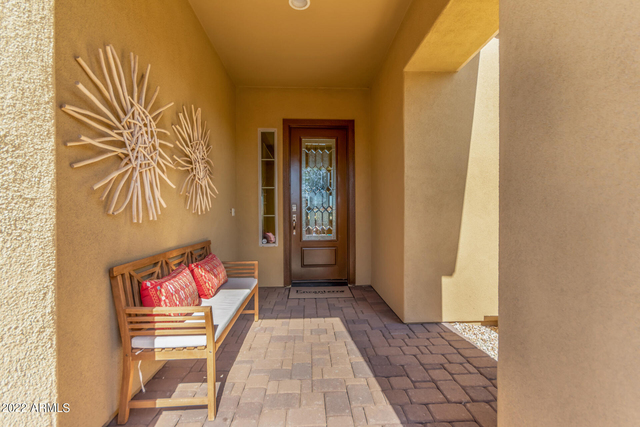 628 E Peach Tree Street - Photo 1