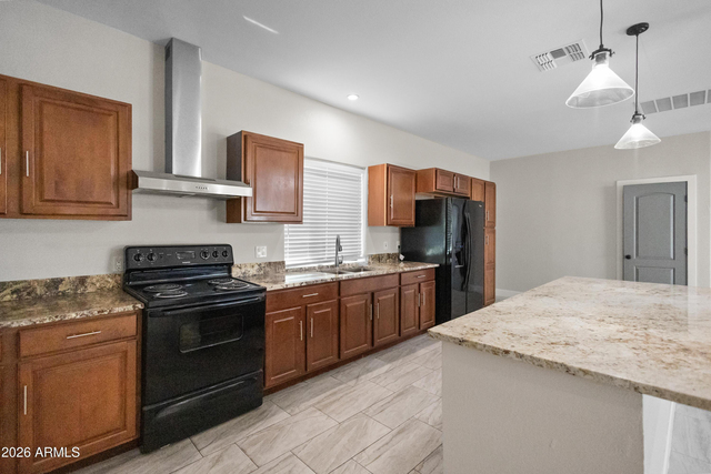 7631 N 59th Lane - Photo 1