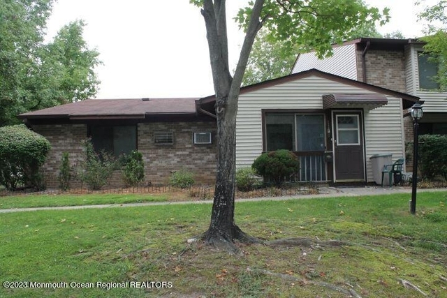 134 Amberly Drive - Photo 1