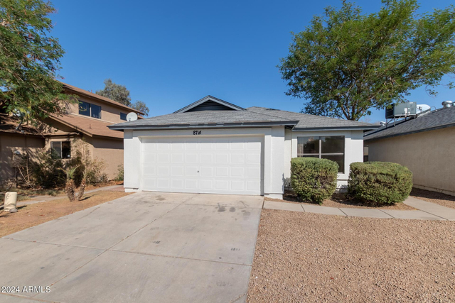 8714 W Amelia Avenue - Photo 1