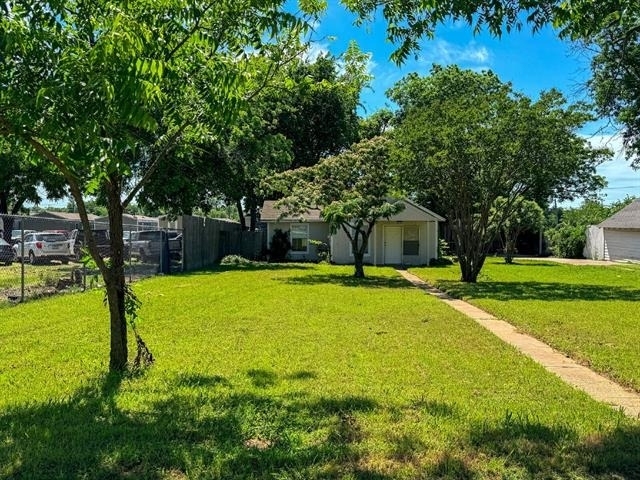 1705 N Robinson Street - Photo 1