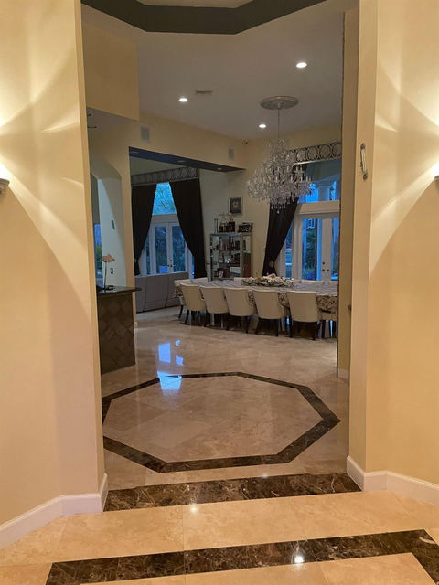 5532 Estate Oak Circle - Photo 1