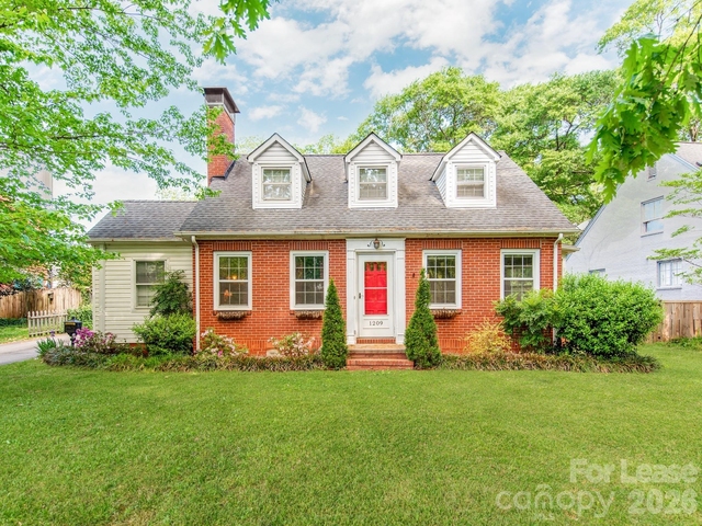 1209 Oakwood Avenue - Photo 1