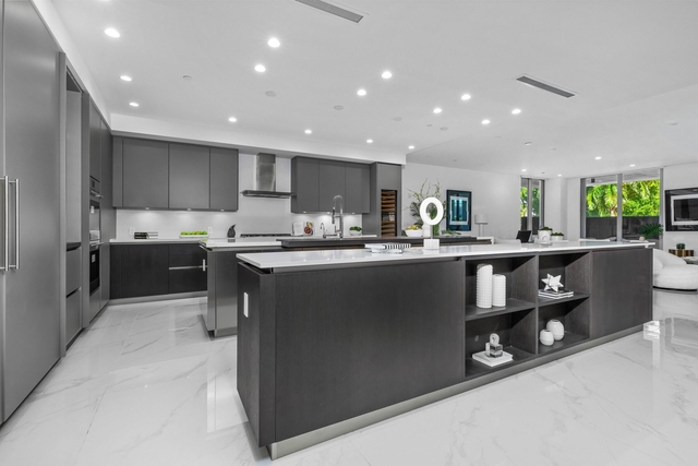 495 E Royal Palm Road - Photo 1