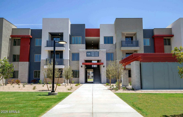 2050 W Southern Avenue - Photo 1