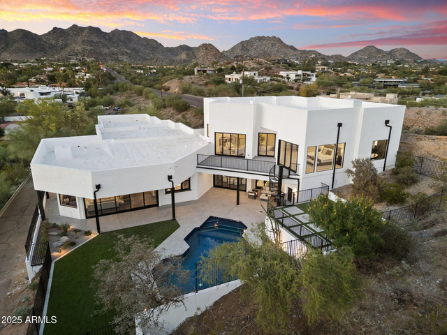 3135 E Palo Verde Drive - Photo 1
