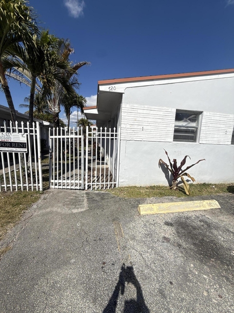 720 Sw 7th Street - Photo 1
