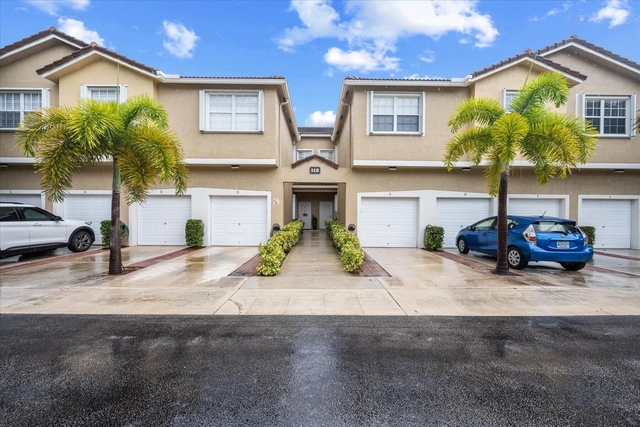 112 Lighthouse Circle - Photo 1