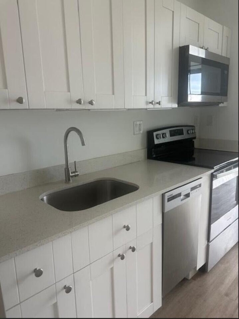 4100 Sw 64th Avenue - Photo 1
