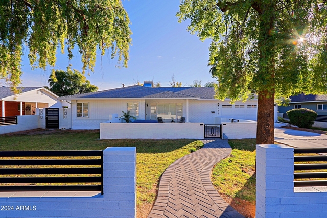 4645 E Windsor Avenue - Photo 1