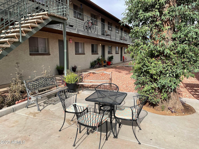 2002 E Sweetwater Avenue - Photo 1