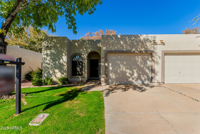 9264 W Morrow Drive - Photo 1