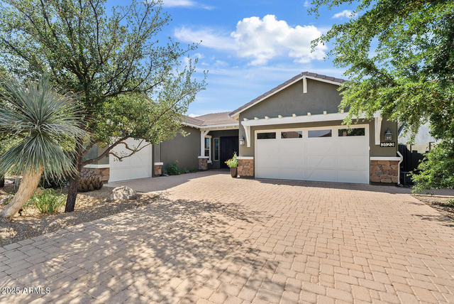 3123 E Cat Balue Drive - Photo 1
