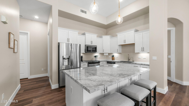 15550 S 5th Avenue - Photo 1