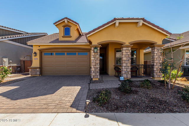 23129 E Carriage Way - Photo 1