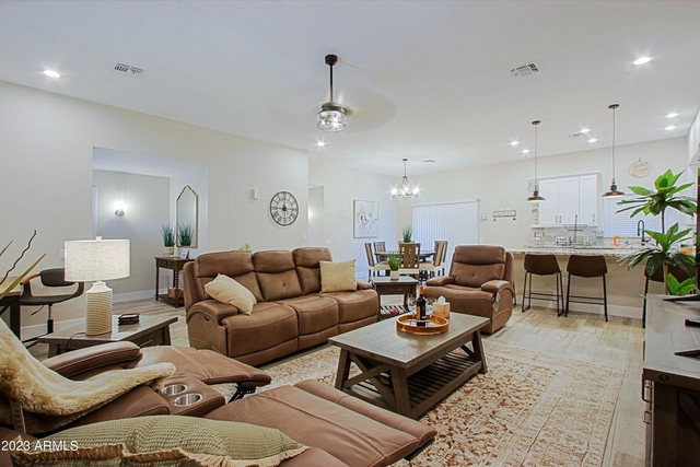 10901 W Sequioa Drive - Photo 1