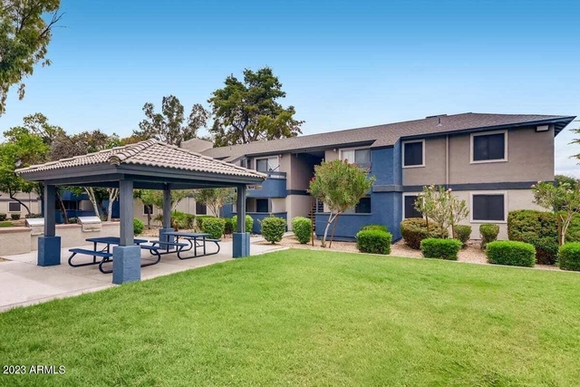 1944 W Thunderbird Road - Photo 1