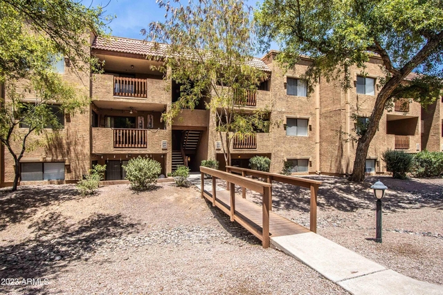 3031 N Civic Center Plaza - Photo 1