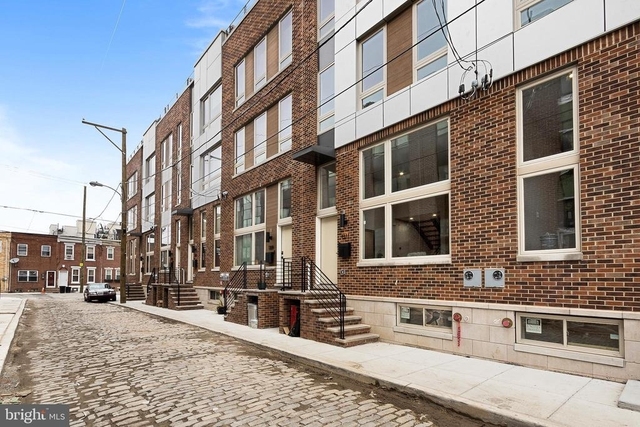 1321 S Woodstock Street - Photo 1