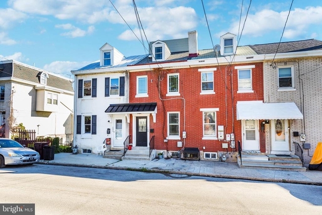 129 W Sixth St - Photo 1