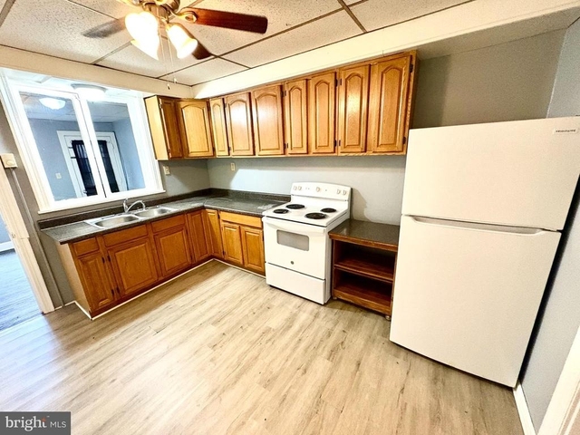 540 Walnut Street - Photo 1