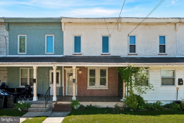 431 Iroquois Street - Photo 1