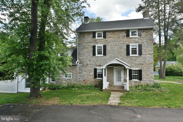 966 Paige Court - Photo 1