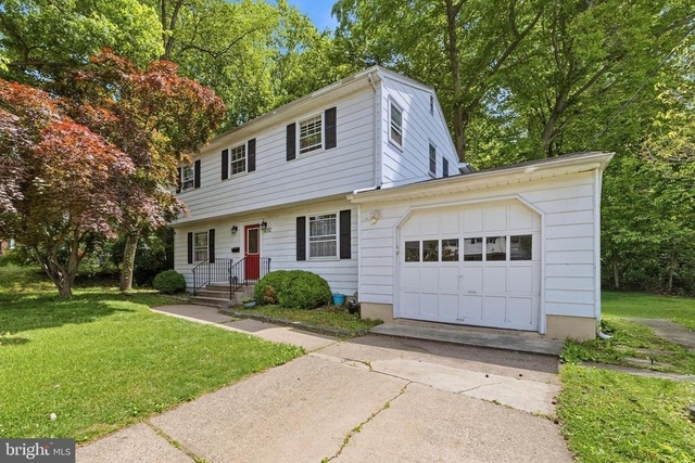 292 Glenn Ave - Photo 1