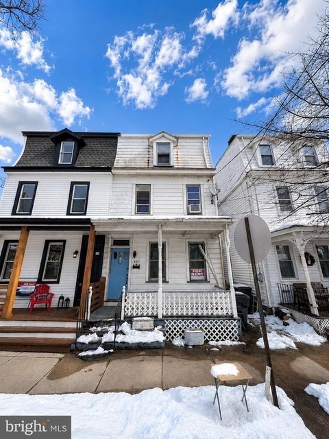 403 Wood Street - Photo 1
