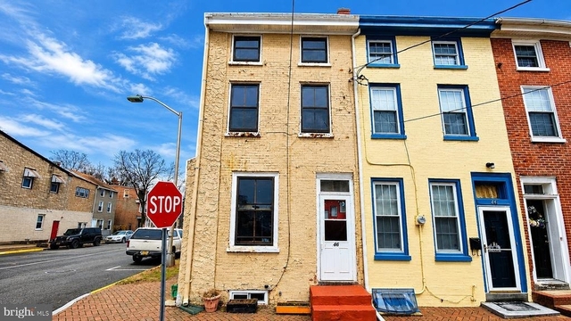 46 E Union Street - Photo 1