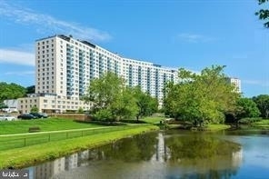 10401 Grosvenor Place - Photo 1