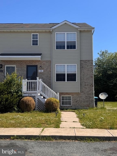 658 Dairy Drive - Photo 1