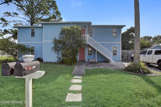 725 7th Avenue S - Photo 1