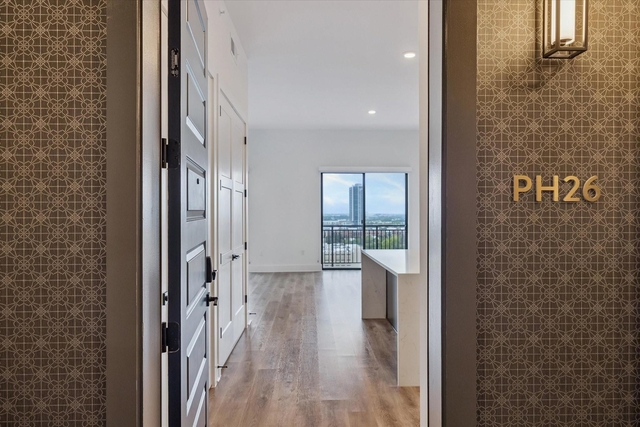 2727 Albany Street - Photo 1