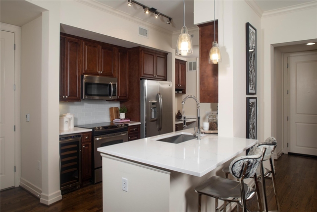 2929 Westheimer Road - Photo 1