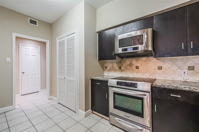 15 Greenway Plaza - Photo 1