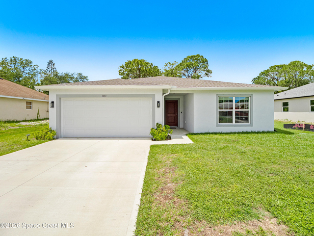 1011 Starfire Street Se - Photo 1