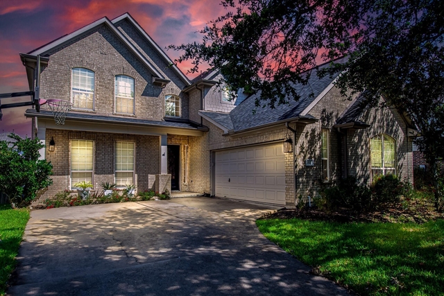7527 Trail Hollow - Photo 1